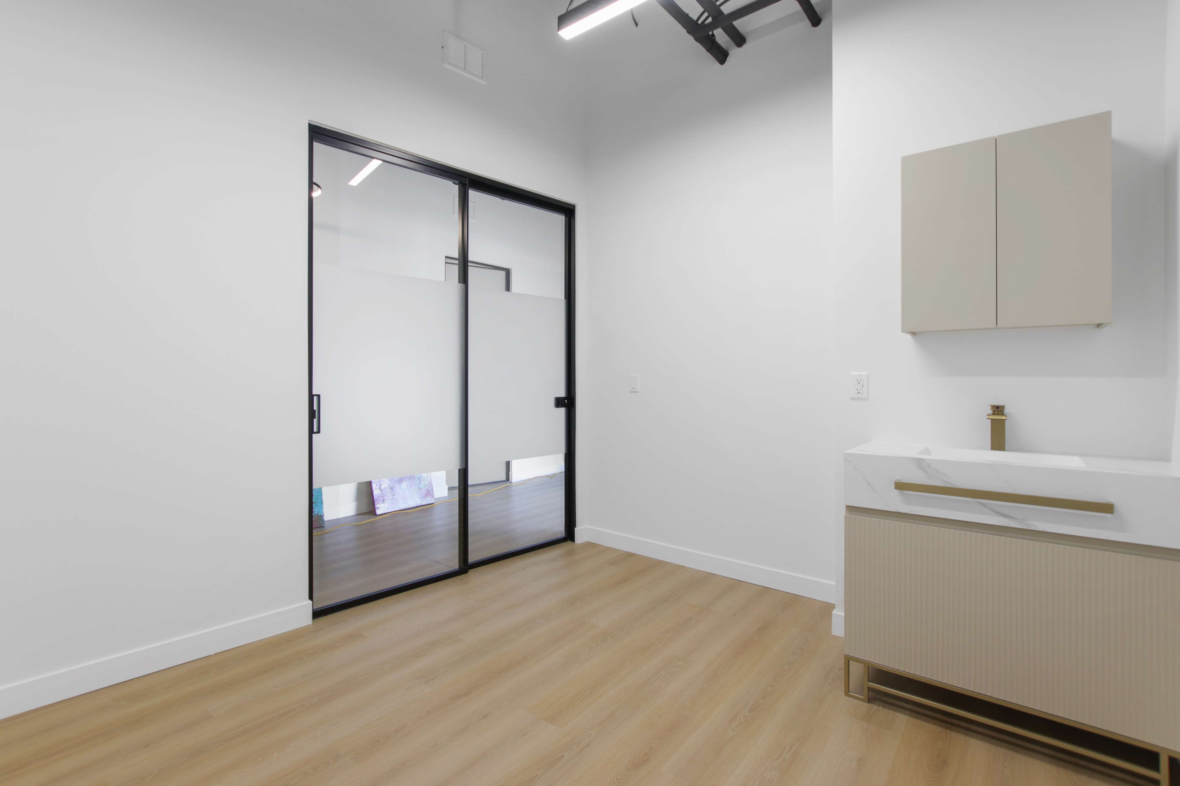 Salon Suites photo 7