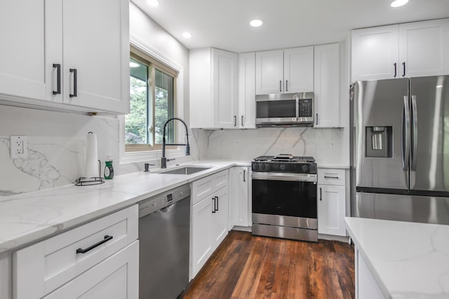 14625 40th Place N, Plymouth, MN 55446 photo 9