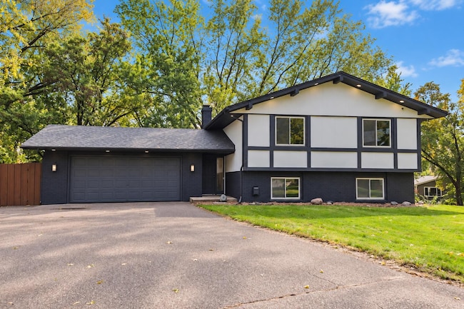 14625 40th Place N, Plymouth, MN 55446 photo 2