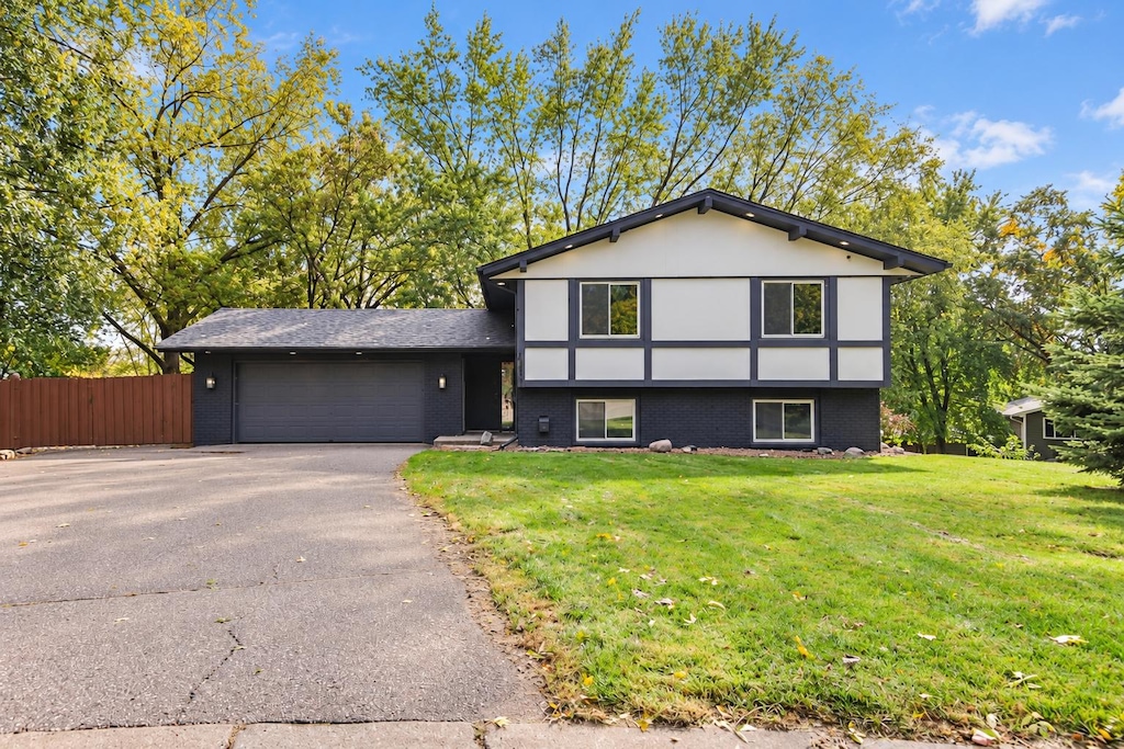 14625 40th Place N, Plymouth, MN 55446