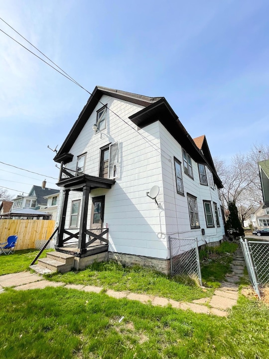 1208 Reaney Ave, Saint Paul, MN 55106 photo 4