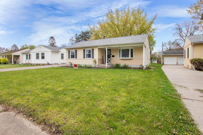 2112 Jessamine Ave E, Saint Paul, MN 55119 photo 2
