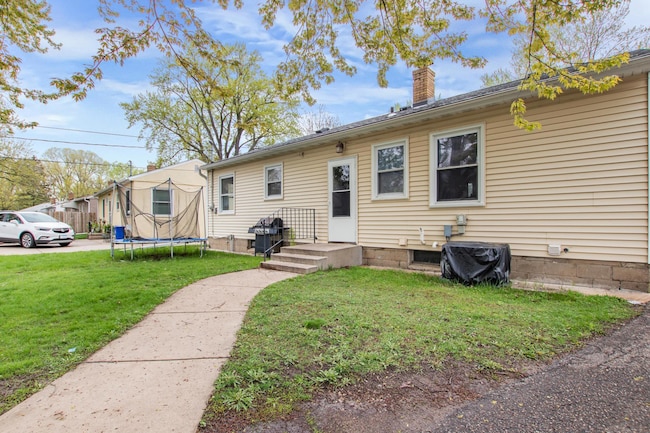 2112 Jessamine Ave E, Saint Paul, MN 55119 photo 3