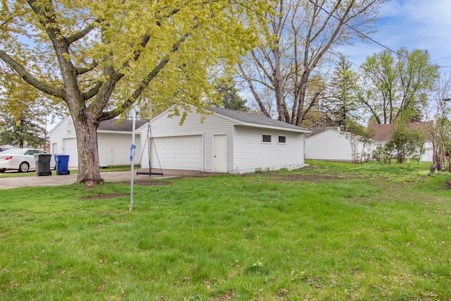 2112 Jessamine Ave E, Saint Paul, MN 55119 photo 5