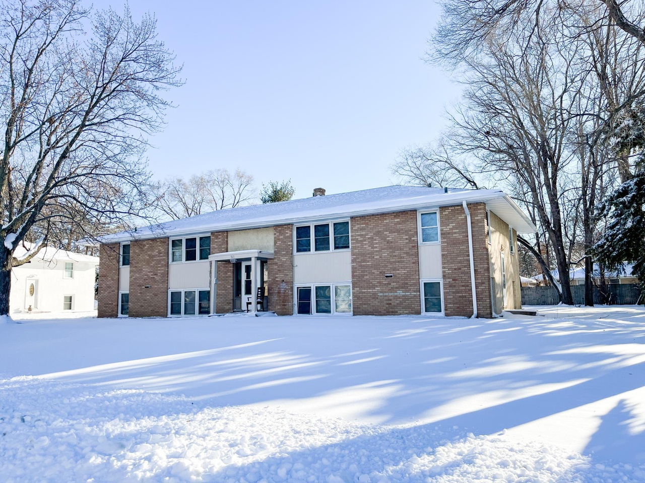 7601 69th Ave N, Brooklyn Park, MN 55428
