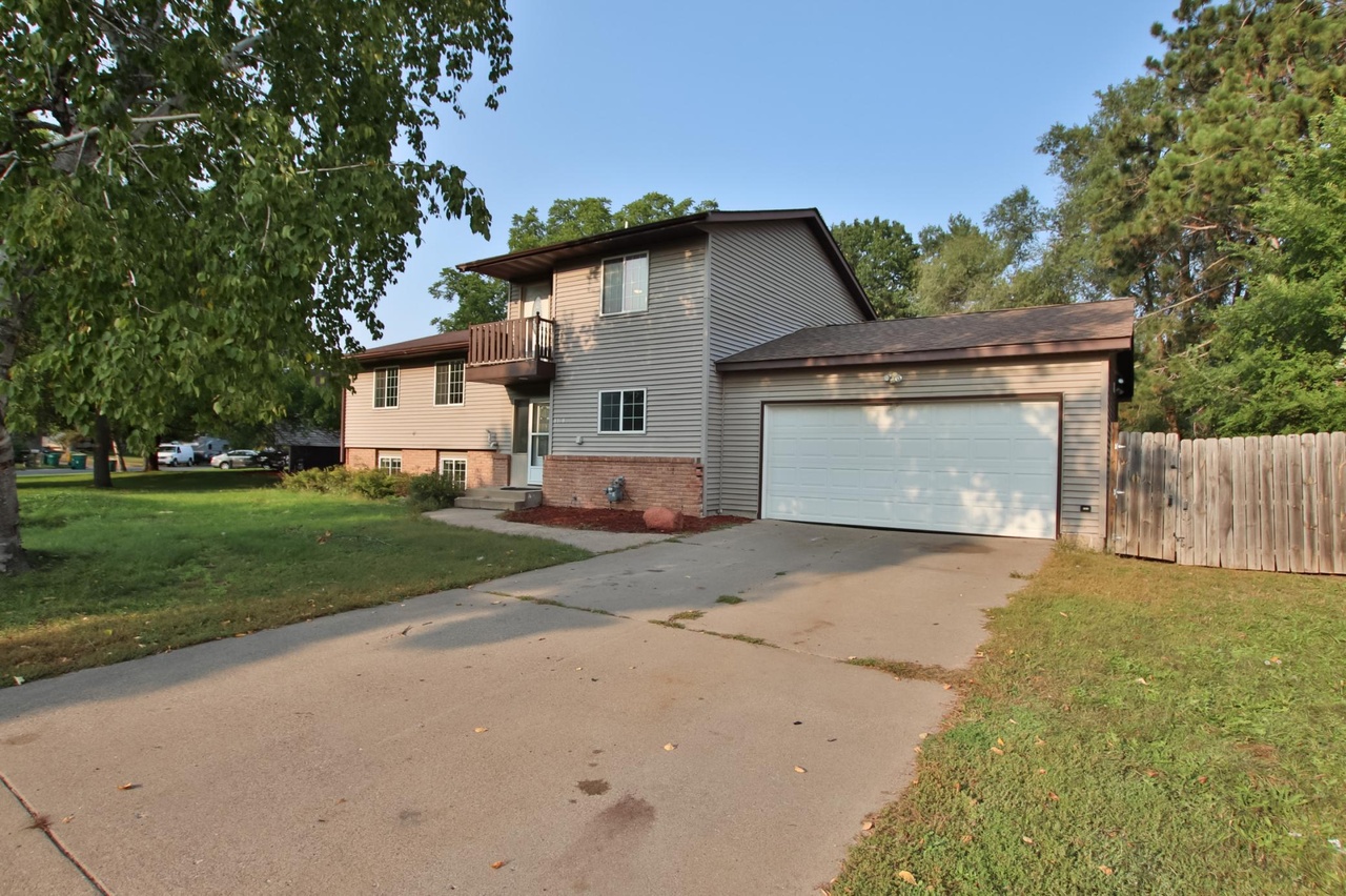 8108 Xenia Ave N, Brooklyn Park, MN 55443 photo 31