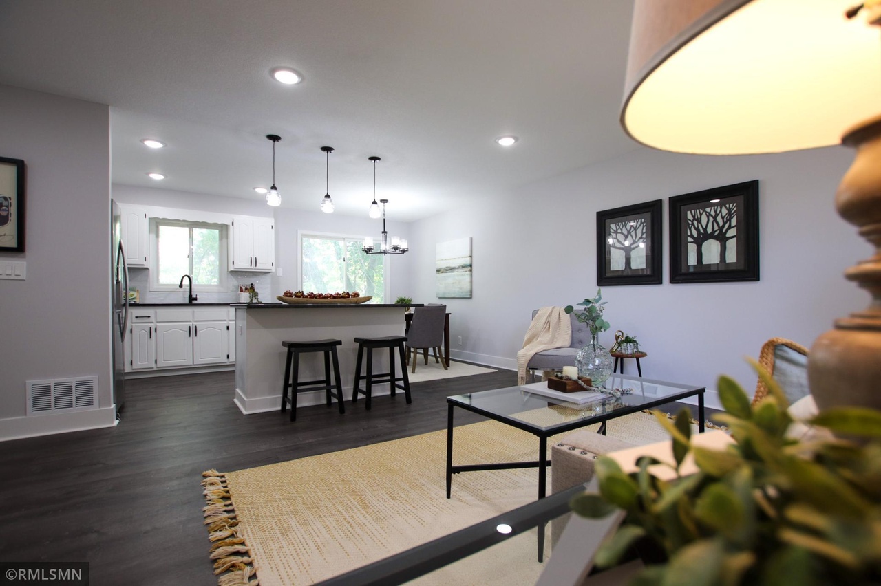 4353 Bear Path Trl, Eagan, MN 55122 photo 4